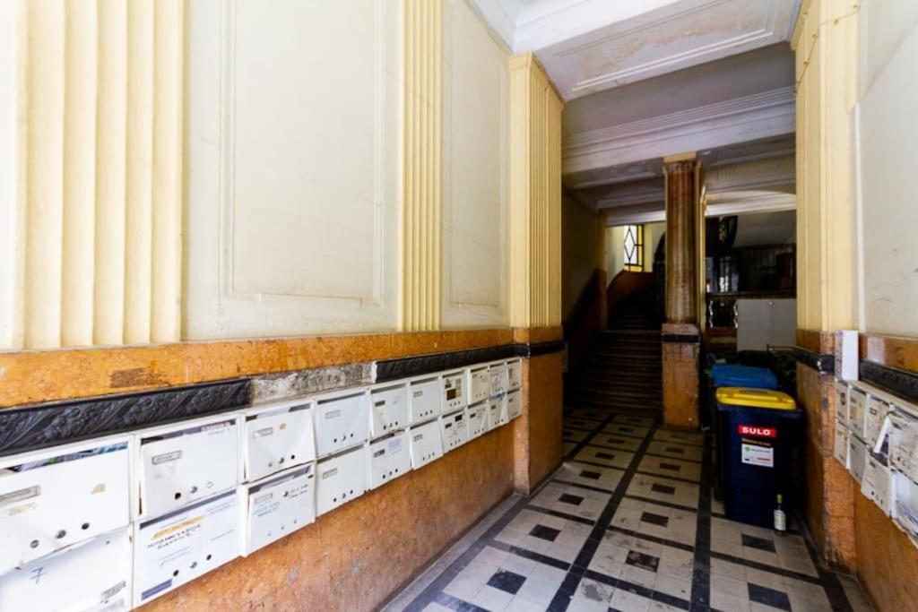 Historic Charm On Dohany Street By Newave Boedapest Buitenkant foto
